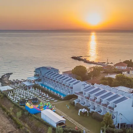 Golden Coast Hotel 4*