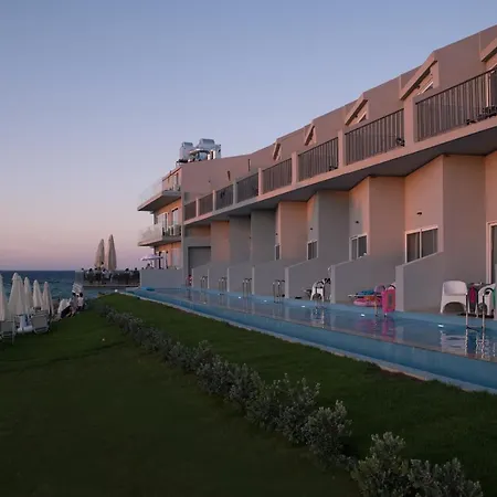 Golden Coast Hotel 4*