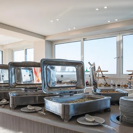 Hotel Golden Coast 4*